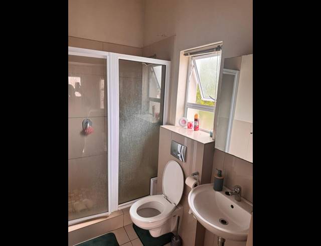 1 BEDROOM PROPERTY TO RENT IN OATLANDS